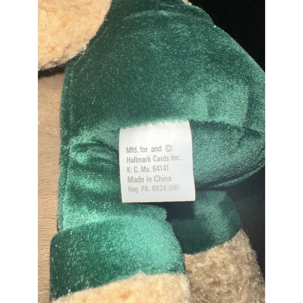 Vintage Hallmark Kiss Kiss Mistletoe Bear Teddy bear & Snowflake W/ Tag